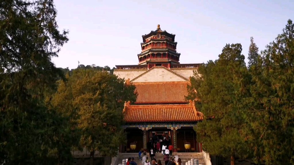 今天看热搜说:杭州小学生要霸占北京景点了 今天看热搜说:杭州小学生要霸占北京景点了