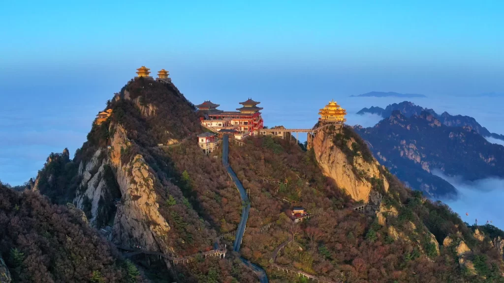 老君山在哪里？老君山风景区旅游攻略