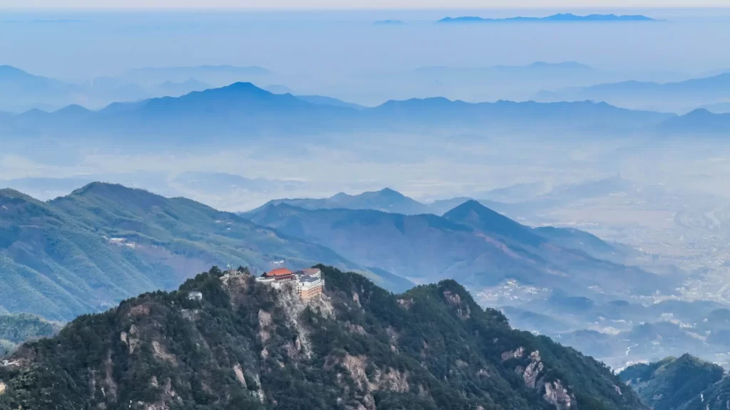 九华山旅游攻略:九华山是谁的道场,九华山多高? 九华山旅游攻略:九华山是谁的道场,九华山多高?