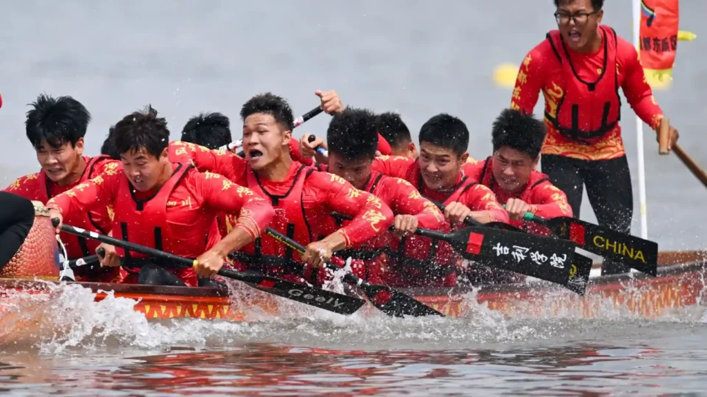 端午龙舟大赛嗨翻天,赛龙舟的起源与来历 端午龙舟大赛嗨翻天,赛龙舟的起源与来历