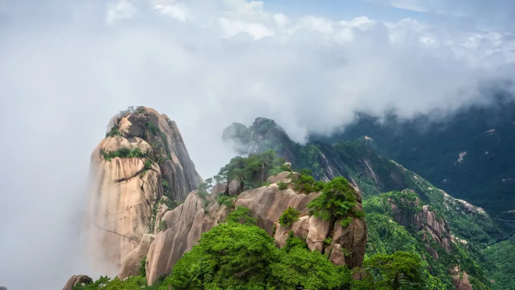 黄山旅游攻略丨去黄山旅游最佳时间与必看景点