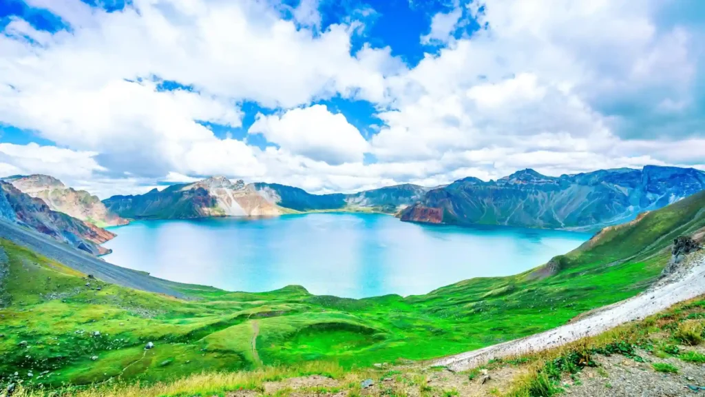 长白山旅游攻略丨长白山在哪,几月份去最好 长白山旅游攻略丨长白山在哪,几月份去最好